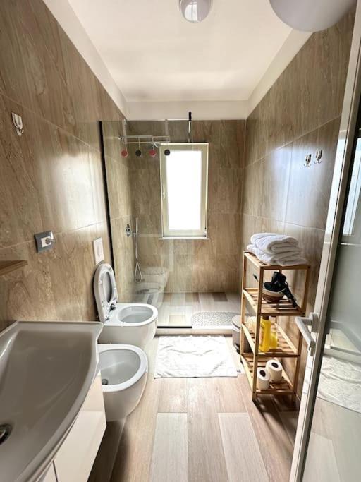 Great Apartament Near Lake & Blloku Area Tirana Esterno foto